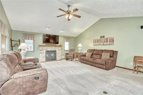 Living - 721 Close Cir, Webster, NY 14580 photo 3 of 6