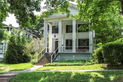 10 W 2nd St, Corning, NY 14830