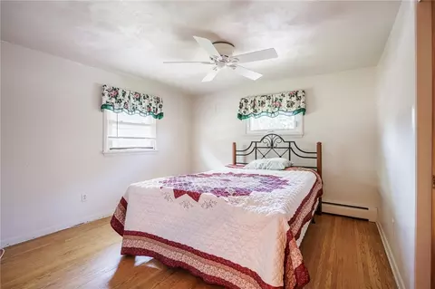Bedroom - 90 Oakbend Ln, Irondequoit, NY 14617 photo 1 of 6