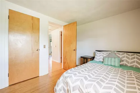 Bedroom - 90 Oakbend Ln, Irondequoit, NY 14617 photo 6 of 6