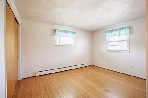 Bedroom - 90 Oakbend Ln, Irondequoit, NY 14617 photo 3 of 6