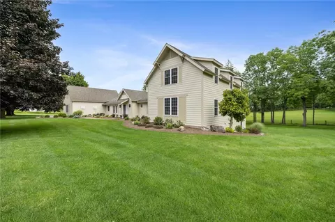 326 W Bloomfield Rd, Pittsford, NY 14534