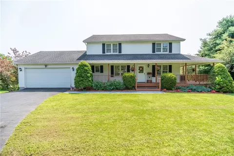 4283 Holley Byron Rd, Holley, NY 14470