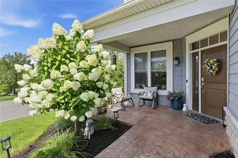 35 Greenpoint Trl, Pittsford, NY 14534