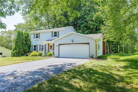 3853 Orchard St, Walworth, NY 14568