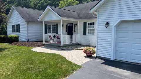 5387 Anvil Dr, Camillus, NY 13031