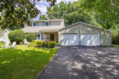 124 Long Park Dr, Greece, NY 14612