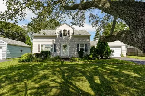 212 Laura Dr, Greece, NY 14626