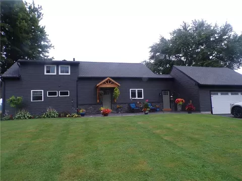 579 Morton Rd, Hamlin, NY 14464