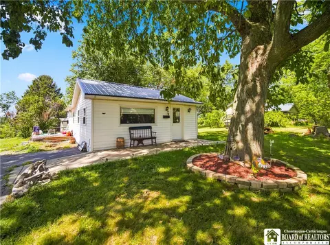 7472 E Main Rd, Westfield, NY 14787