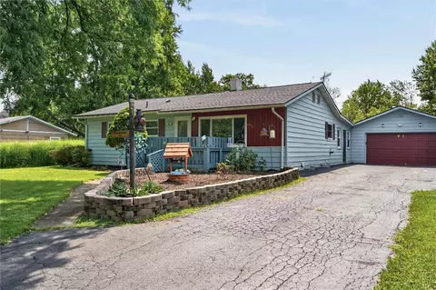 61 Faircrest Rd, Rochester, NY 14623