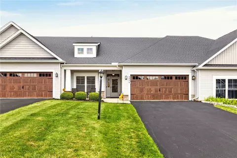 6956 Wyndham Hl, Victor, NY 14564