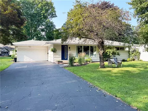 259 Willowbend Rd, Rochester, NY 14618