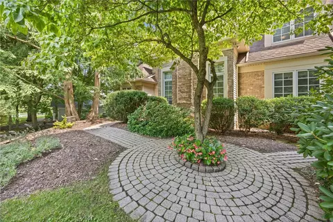 14 Barrington Hls, Pittsford, NY 14534
