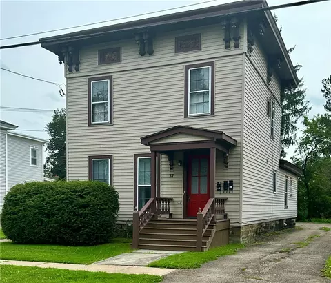 37 Hayes St, Norwich, NY 13815