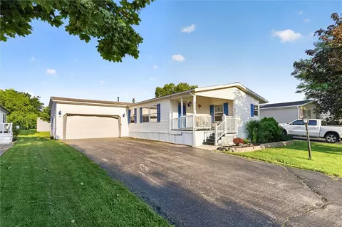 6353 Kims Dr, Victor, NY 14564