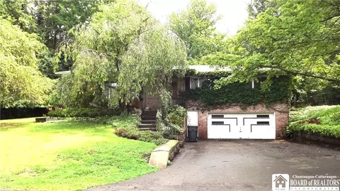 19 Cobbe Cir, Ellicott, NY 14701