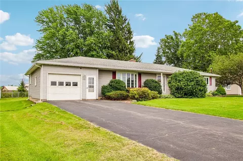3810 Sweden Walker Rd, Brockport, NY 14420