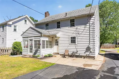 Exterior - 33 Coolidge Rd, Irondequoit, NY 14622 photo 8 of 13