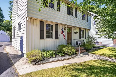 Exterior - 33 Coolidge Rd, Irondequoit, NY 14622 photo 5 of 13