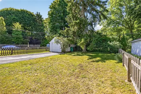 Exterior - 33 Coolidge Rd, Irondequoit, NY 14622 photo 11 of 13