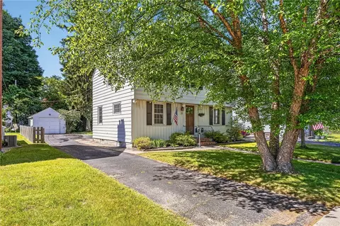 Exterior - 33 Coolidge Rd, Irondequoit, NY 14622 photo 6 of 13