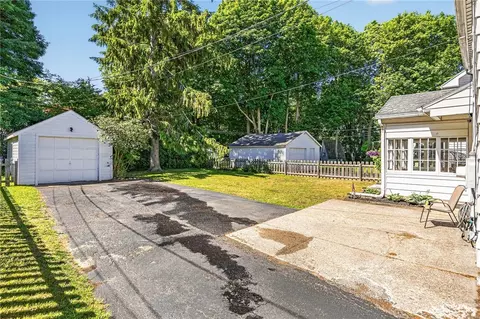 Exterior - 33 Coolidge Rd, Irondequoit, NY 14622 photo 7 of 13