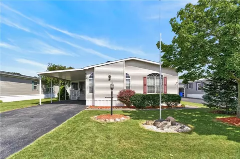 6369 Roberts Dr #433, Victor, NY 14564