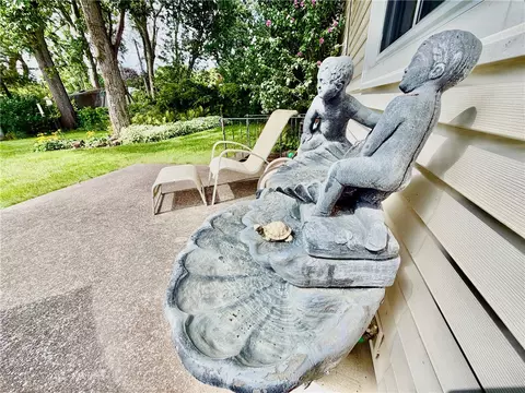 Exterior - 150 Eileen Dr, Greece, NY 14616 photo 6 of 11