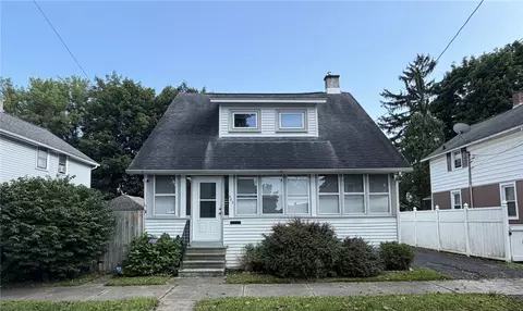 583 Lyon St, Elmira, NY 14904