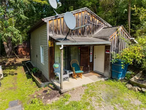 2800 Red Spring Run Rd, Canisteo, NY 14823