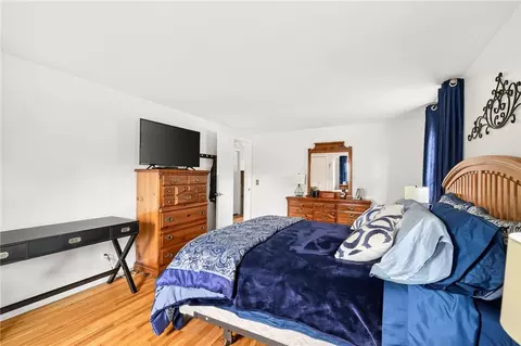 Bedroom - 420 Cooper Rd, Irondequoit, NY 14617 photo 3 of 5