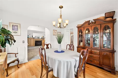 Dining - 420 Cooper Rd, Irondequoit, NY 14617 photo 3 of 3