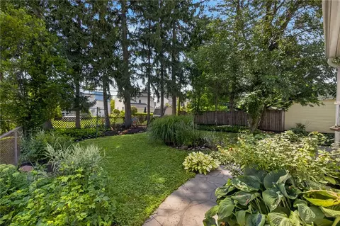 Exterior - 149 Yorkshire Rd, Irondequoit, NY 14609 photo 4 of 5