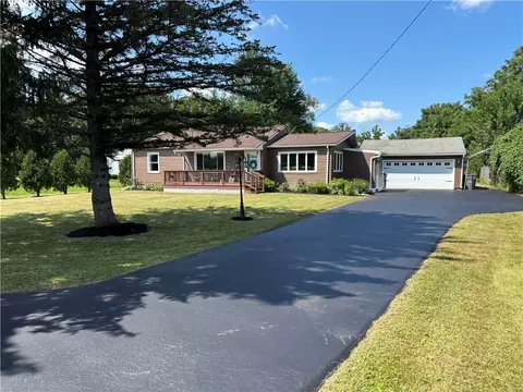 119 Burnt Mill Rd, Riga, NY 14428