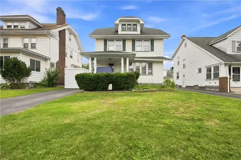 33 Alcazar St, Rochester, NY 14621