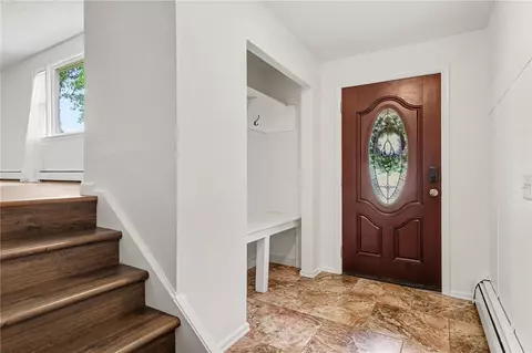 Entry Way - 425 Tara Ln, Webster, NY 14580 photo 1 of 2