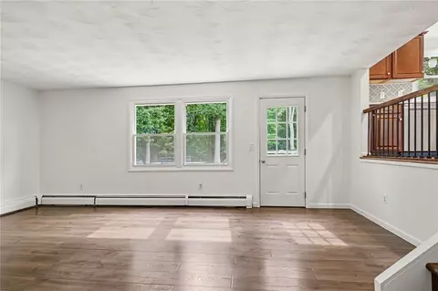 Living - 425 Tara Ln, Webster, NY 14580 photo 6 of 8