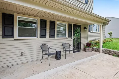 Exterior - 425 Tara Ln, Webster, NY 14580 photo 6 of 6