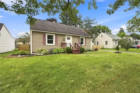 Exterior - 1061 Whitlock Rd, Irondequoit, NY 14609 photo 2 of 6