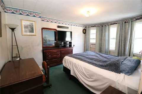 Bedroom - 708 Helendale Rd, Irondequoit, NY 14609 photo 3 of 11