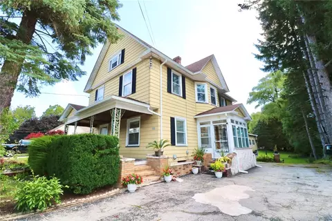 Exterior - 708 Helendale Rd, Irondequoit, NY 14609 photo 3 of 11