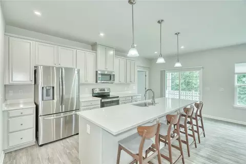 Kitchen - 277 Turtle Run, Macedon, NY 14502 photo 2 of 3