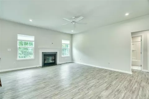 Living - 277 Turtle Run, Macedon, NY 14502 photo 4 of 6