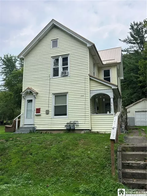 124 Wescott St, Jamestown, NY 14701