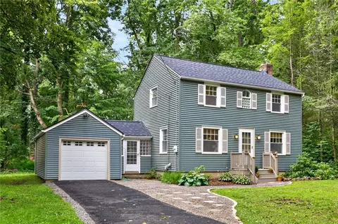 113 Rye Rd, Greece, NY 14626