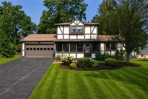 124 Grandview Ln, Greece, NY 14612