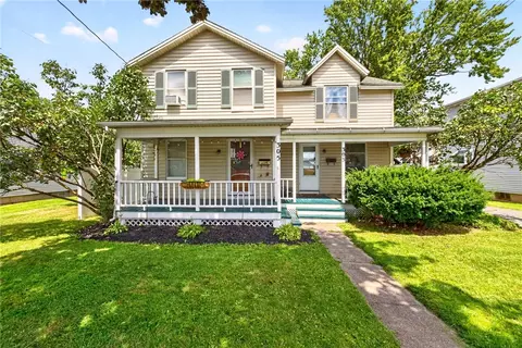 303-305 W Jackson St, Palmyra, NY 14522