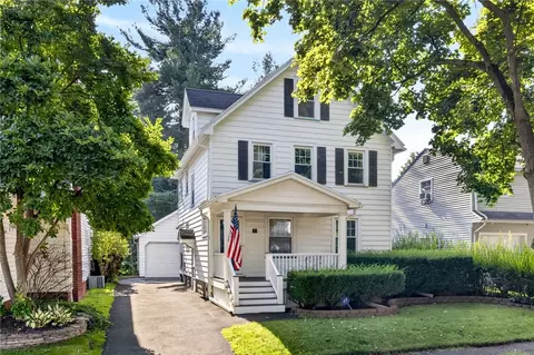 80 Croydon Rd, Rochester, NY 14610