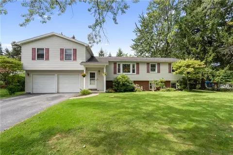 7 Havenwood Dr, Sweden, NY 14420